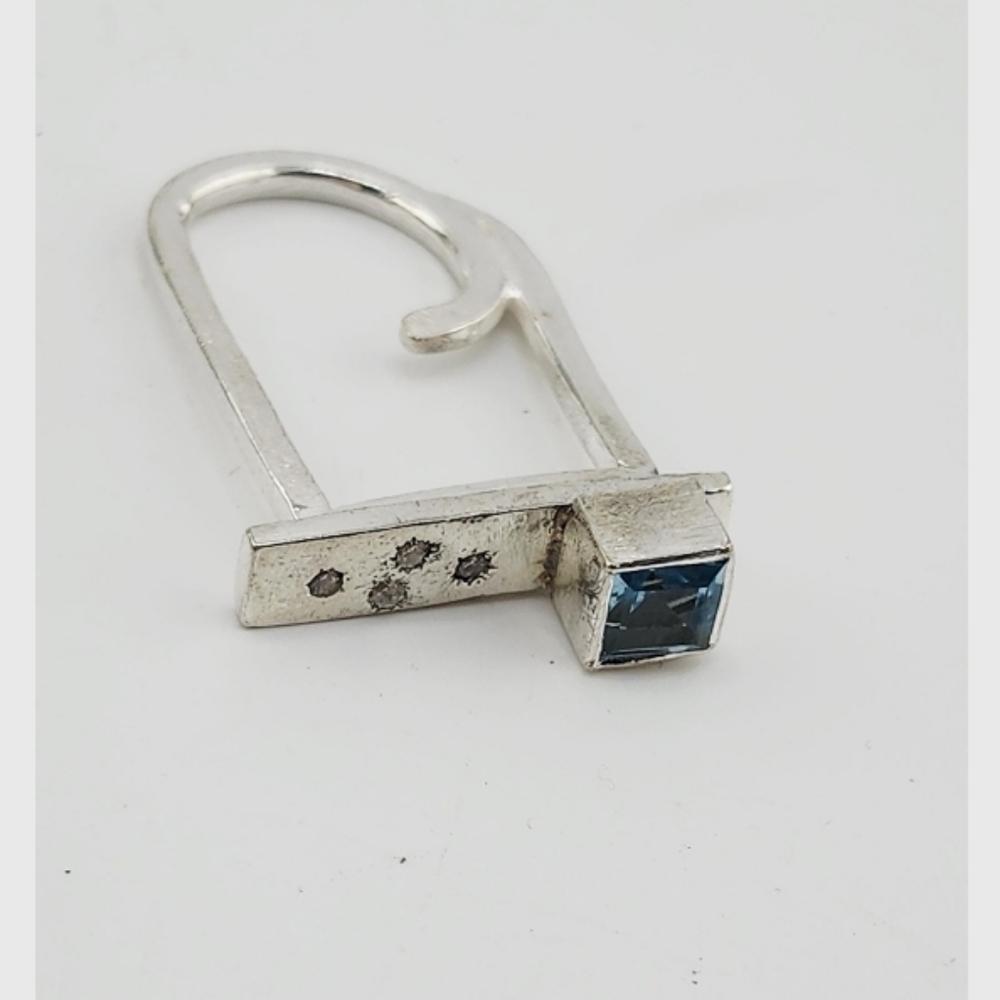 BLUE TOPAZ AVANT-GARDE HANDMADE STERLING SILVER METAL 5.5